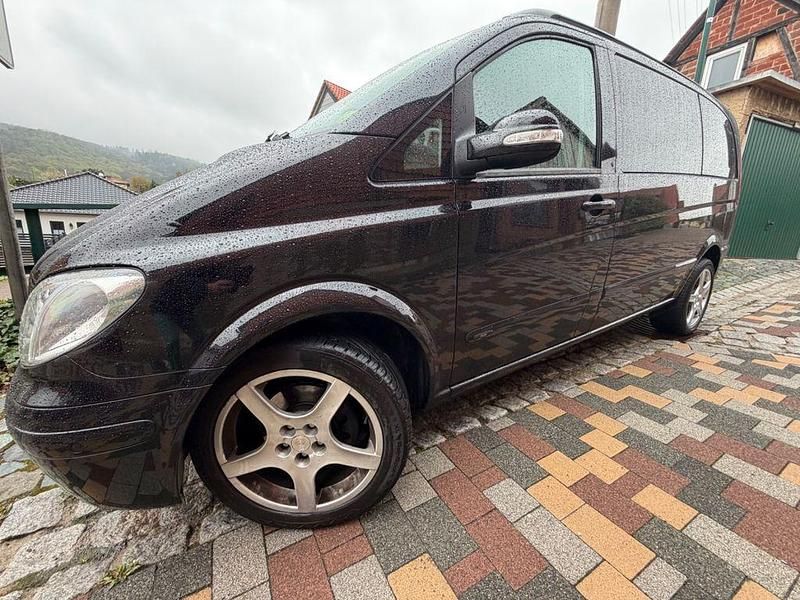 Gebraucht Mercedes Viano 150 PS (110 kW) 2009 Schwarz Van / Kleinbus