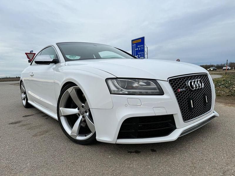 Weiß Gebraucht 2010 Audi Coupé Sport Coupé | 27.890 € - Bild 1/4