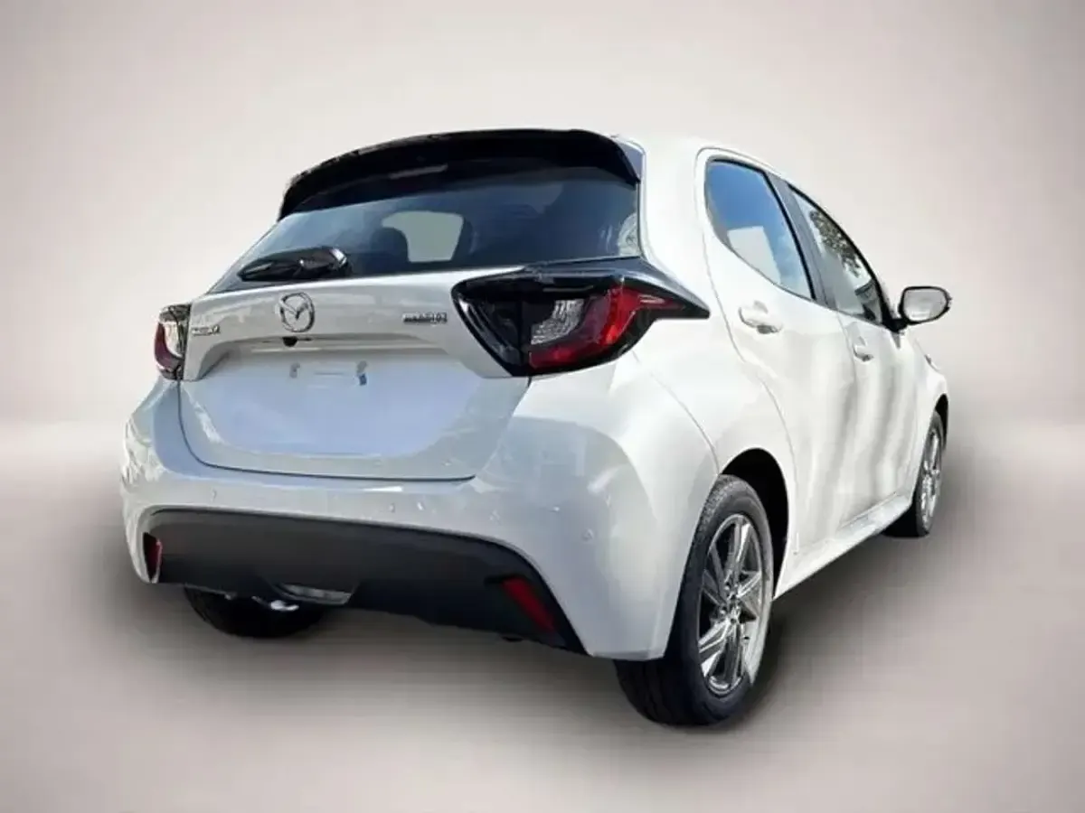 Neu Mazda 2 Prime-Line 92 PS (67 kW) 2025 Lunar white Kleinwagen