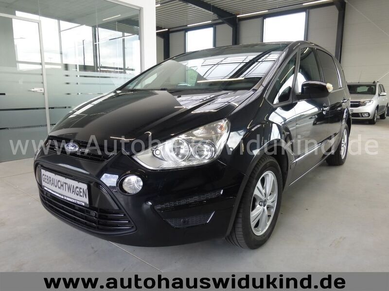 Schwarz Gebraucht 2011 Ford S-MAX Trend Van / Kleinbus | 8.990 € (Teuer) - Bild 1/4
