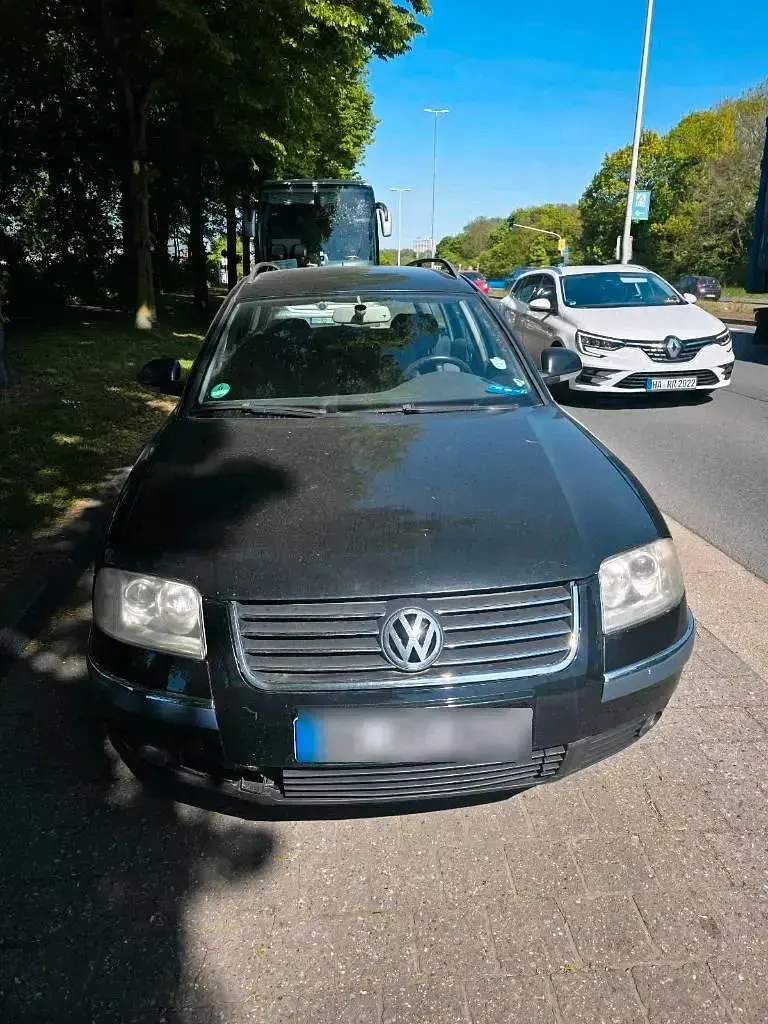Second-hand VW Passat 100 CP (73 kW) 2004 Negru Break