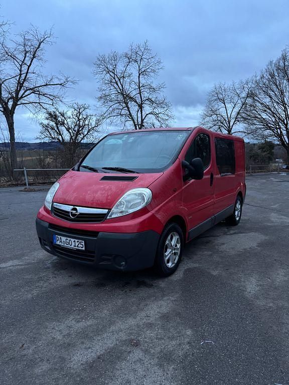 Gebraucht Opel Vivaro 116 PS (85 kW) 2007 Rot Van / Kleinbus
