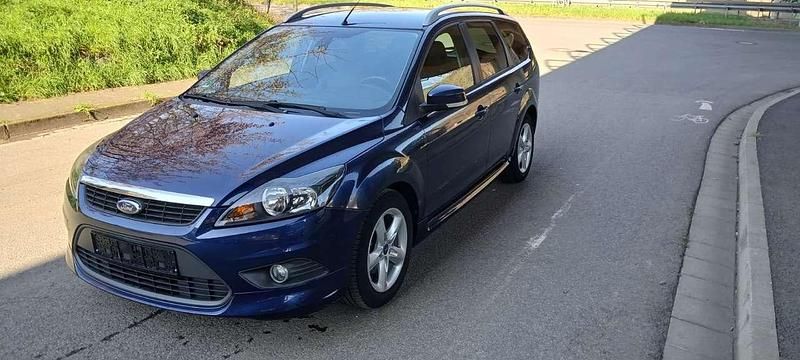 Gebraucht Ford Focus 90 PS (66 kW) 2011 Atlantikblau metallic Kombi