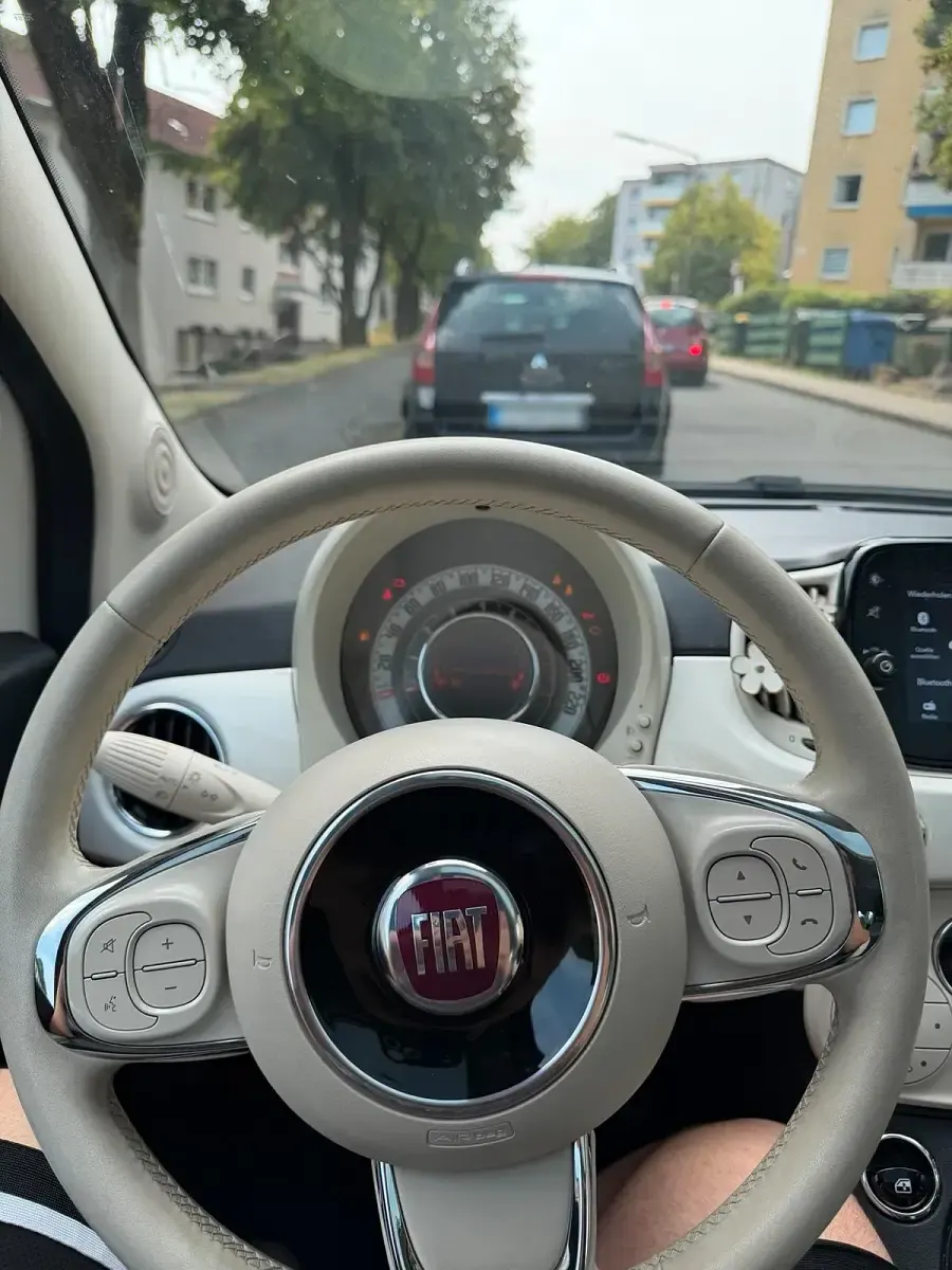 Gebraucht Fiat 500 Dolcevita 74 PS (54 kW) 2023 Weiß Kleinwagen