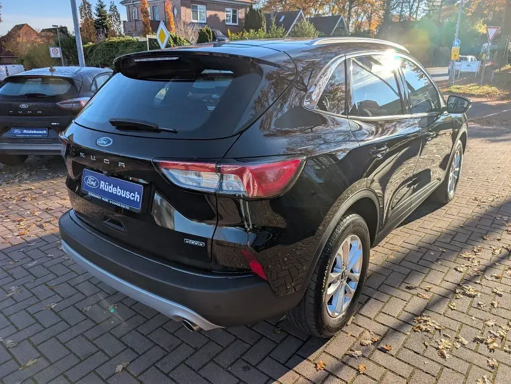 Usata Ford Kuga Titanium 224 CV (164 kW) 2022 Nero SUV