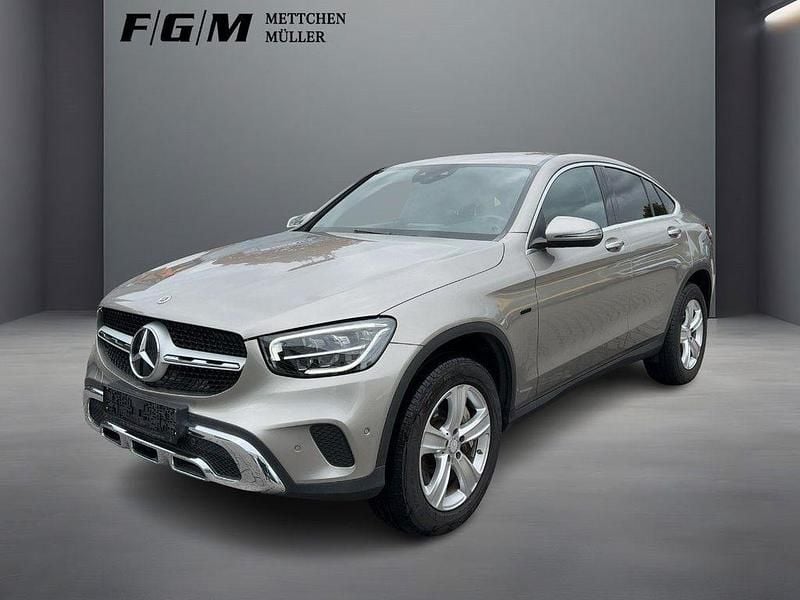 Silber Gebraucht 2021 Mercedes GLC300e Exclusive Limousine | 39.900 € (Guter Preis) - Bild 1/4