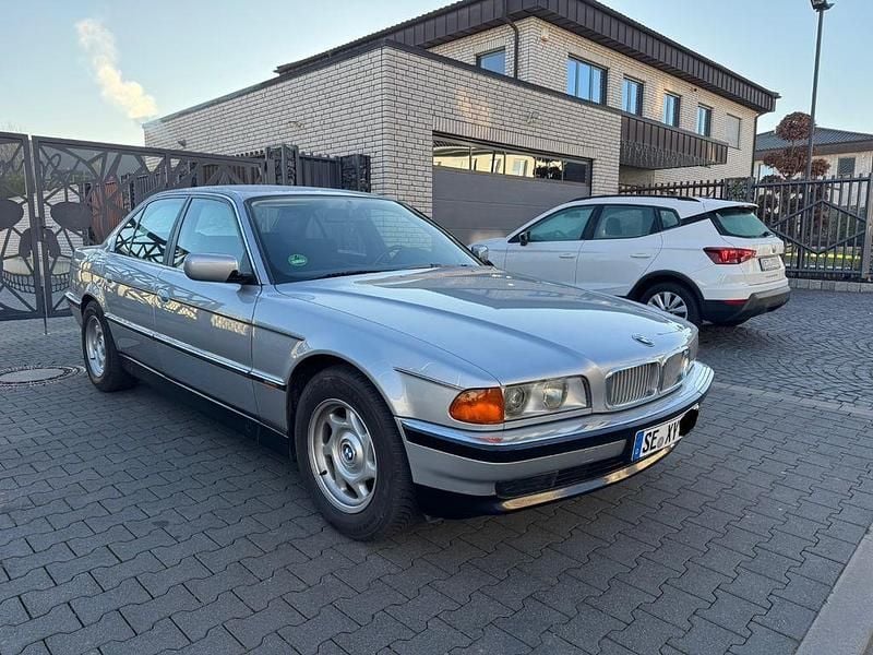 Gebraucht BMW 728 193 PS (141 kW) 1995 Silber Limousine