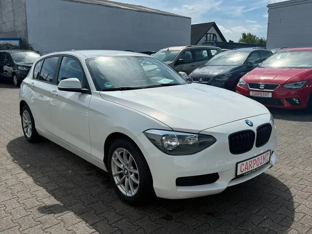 Gebraucht BMW 116 Advantage 136 PS (100 kW) 2015 Weiß Kleinwagen