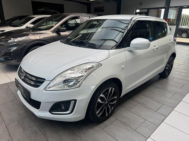 Weiß Gebraucht 2015 Suzuki Swift Limousine | 7.450 € (Fairer Preis) - Bild 1/4