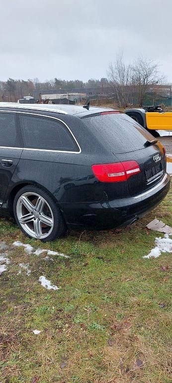 Gebraucht Audi A6 Ambiente 190 PS (139 kW) 2010 Schwarz Limousine