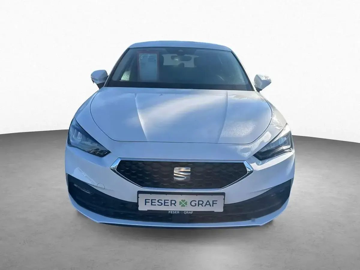 Gebraucht Seat Leon 150 PS (110 kW) 2025 Bila weiß Limousine