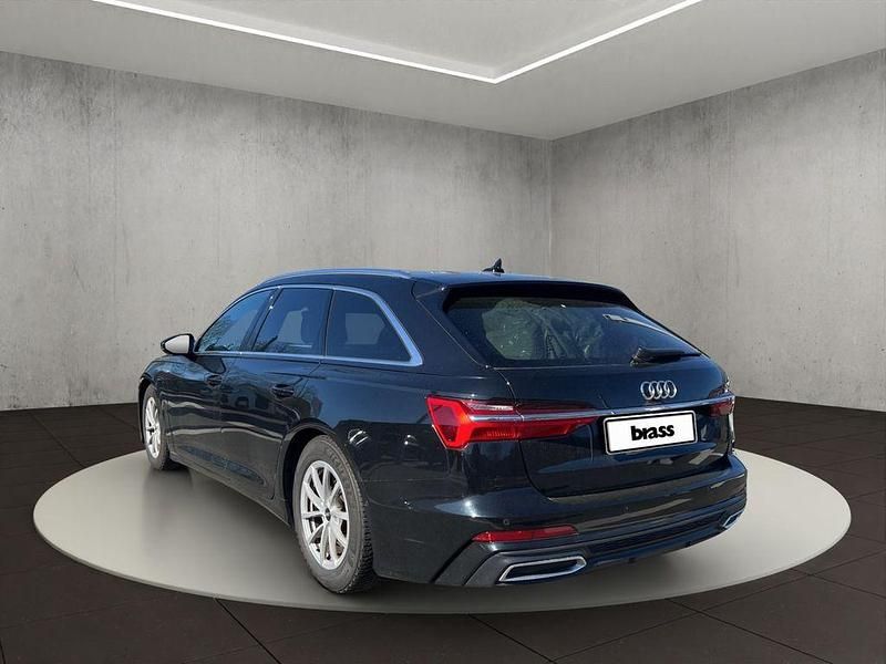 Gebraucht Audi A6 S-Line 204 PS (150 kW) 2022 Mythosschwarz metallic Kombi