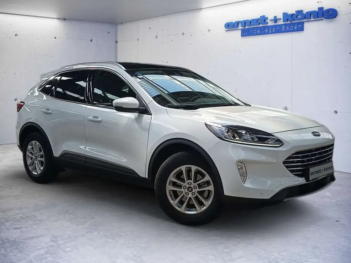 Gebraucht Ford Kuga Titanium 224 PS (164 kW) 2022 Weiß SUV