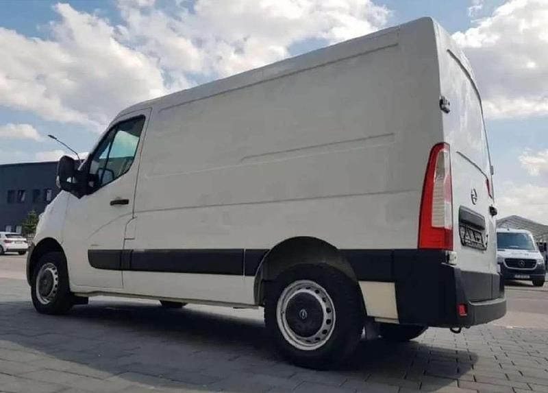 Gebraucht Opel Movano 110 PS (80 kW) 2018 Weiß Van / Kleinbus