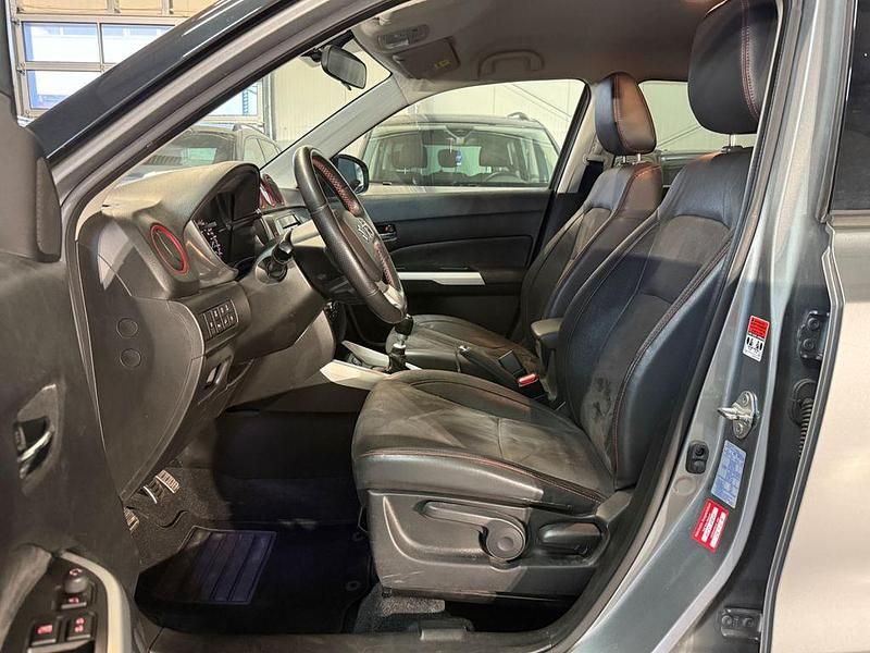 Gebraucht Suzuki Vitara 140 PS (102 kW) 2016 Grau SUV