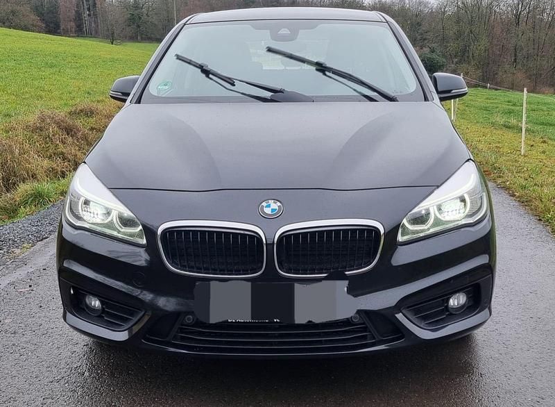 Gebraucht BMW 218 136 PS (100 kW) 2015 Schwarz Kombi