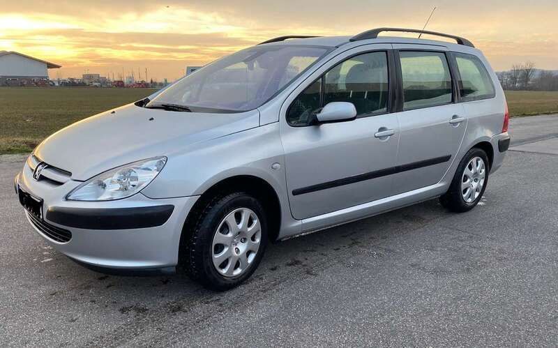 Silber Gebraucht 2004 Peugeot 307 Kombi | 2.300 € (Fairer Preis) - Bild 1/4