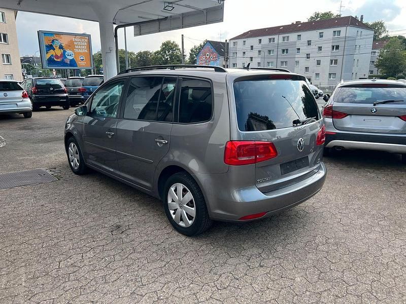 Gebraucht VW Touran Comfortline 105 PS (77 kW) 2010 Grau Van / Kleinbus