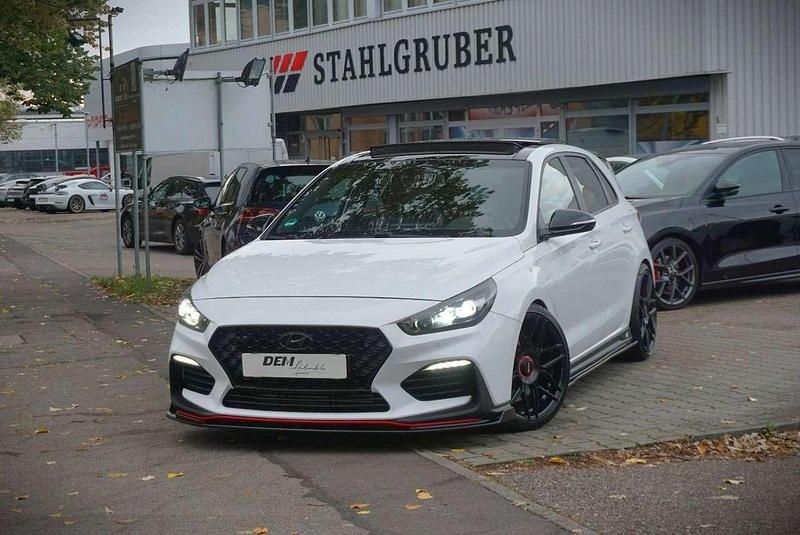 Weiß Gebraucht 2018 Hyundai i30 N Performance Kombi | 19.900 € (Guter Preis) - Bild 1/4