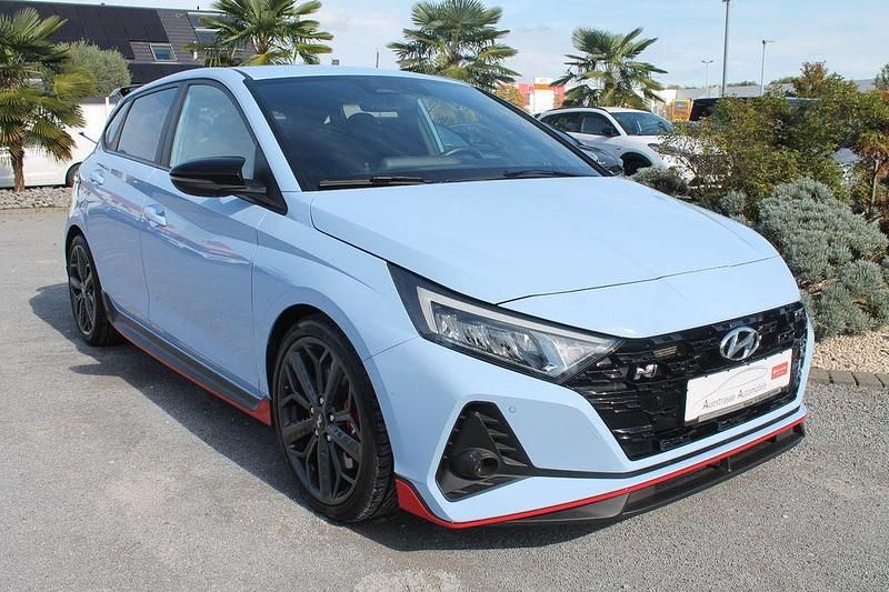 Blau Gebraucht 2022 Hyundai i20 N Performance Limousine | 24.890 € (Etwas zu teuer) - Bild 1/4