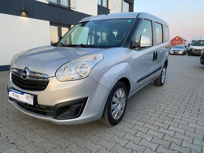 Gebraucht Opel Combo Selection 120 PS (88 kW) 2017 Grau Van / Kleinbus