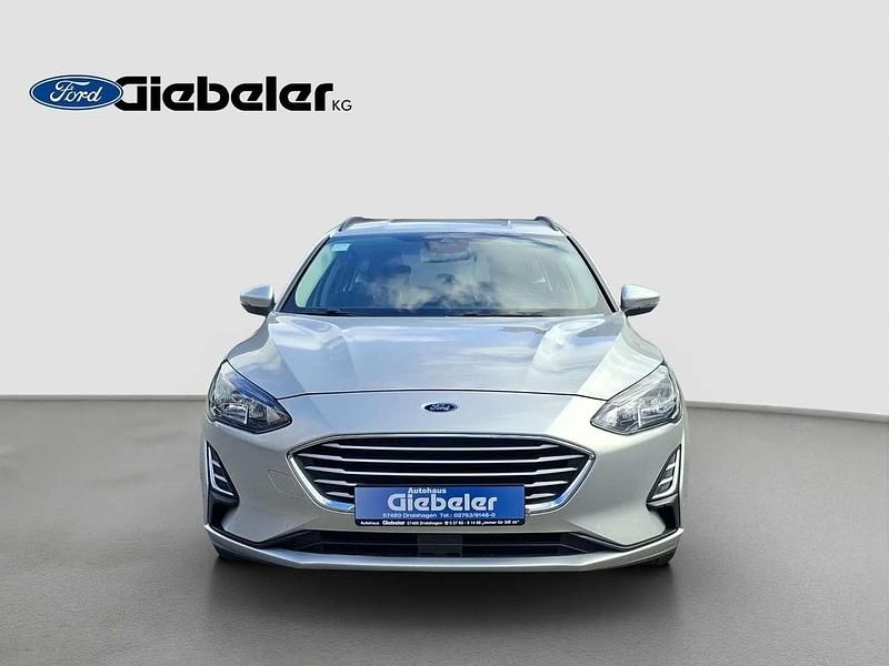 Gebraucht Ford Focus Trend 101 PS (74 kW) 2020 Polarsilber metallic Kombi