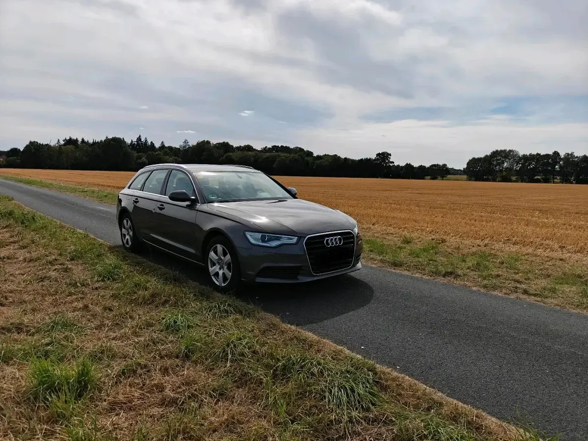 Gebraucht Audi A6 Basis 184 PS (135 kW) 2012 Braun Kombi