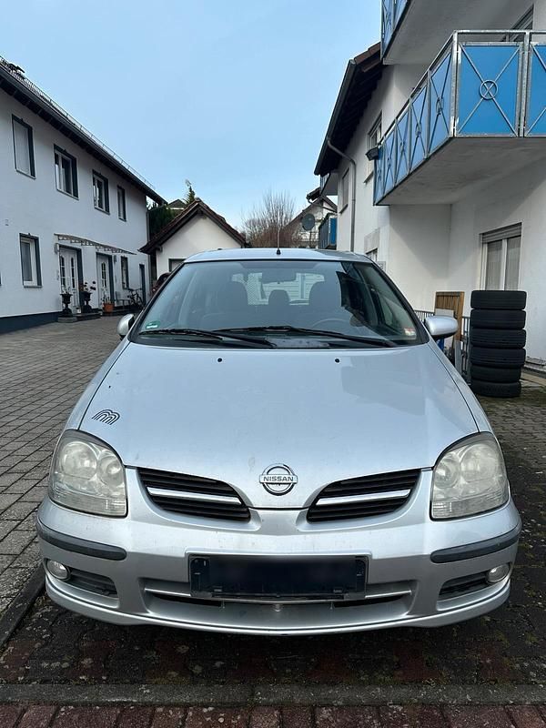 Silber Gebraucht 2005 Nissan Almera Tino Van / Kleinbus | 900 € (Fairer Preis) - Bild 1/4