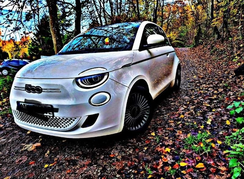 Weiß Gebraucht 2022 Fiat 500e Icon Cabrio | 18.900 € (Superpreis) - Bild 1/4