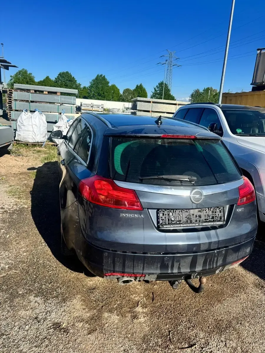 Gebraucht Opel Insignia 160 PS (117 kW) 2009 Blau Kombi