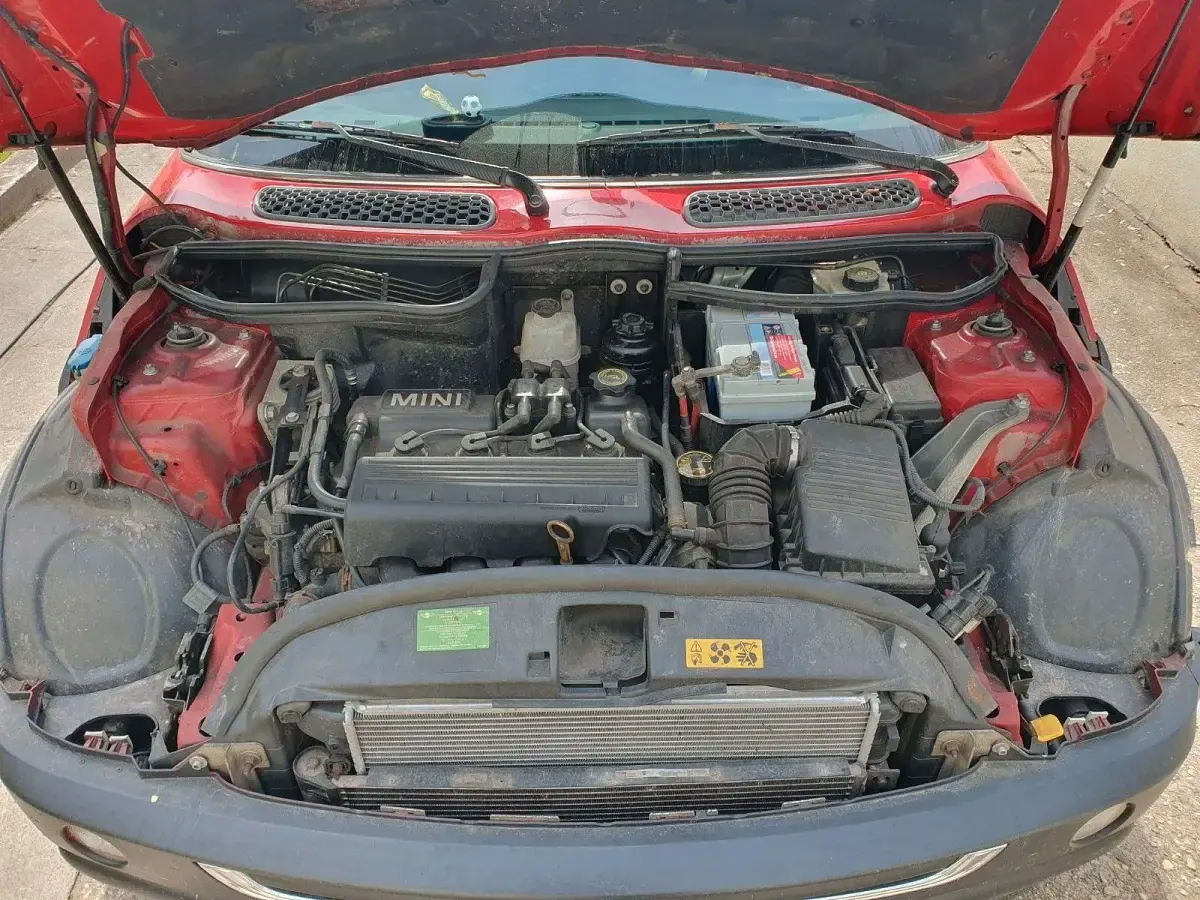 Gebraucht Mini ONE 90 PS (66 kW) 2002 Rot Kleinwagen