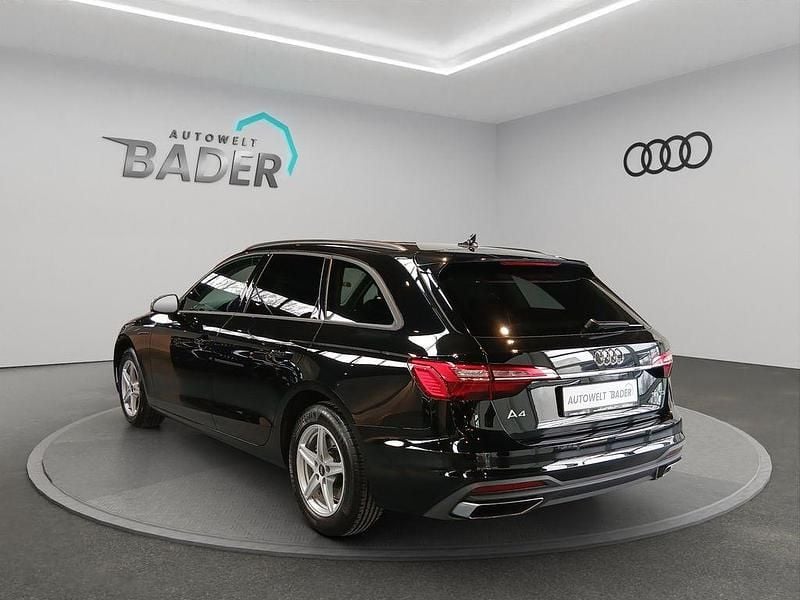 Gebraucht Audi A4 Business 163 PS (119 kW) 2023 Schwarz Kombi