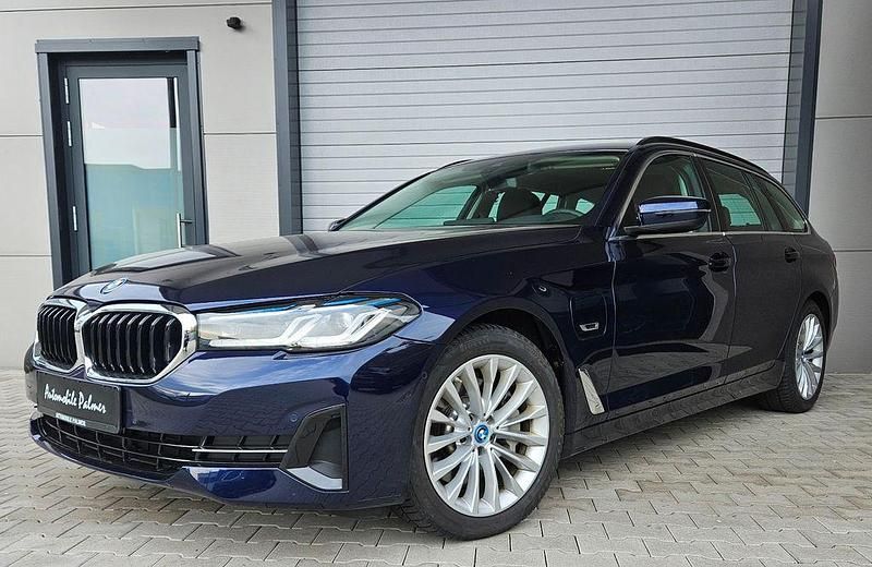 Blau Gebraucht 2022 BMW 530e Kombi | 35.990 € (Fairer Preis) - Bild 1/4
