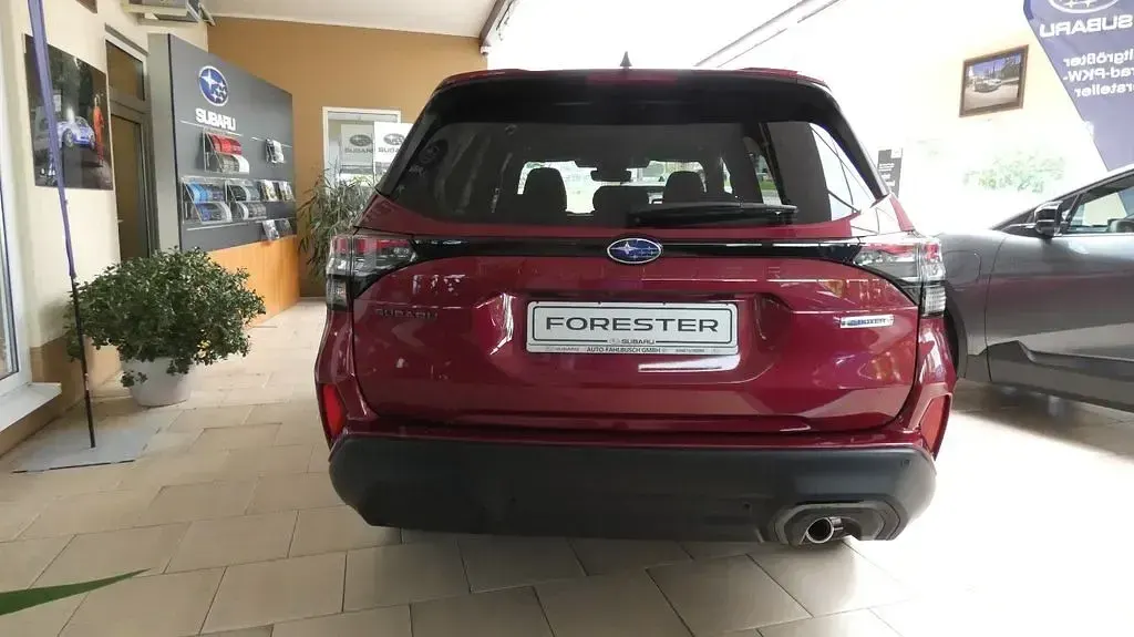 Neu Subaru Forester Platinum 136 PS (100 kW) 2026 Rot SUV
