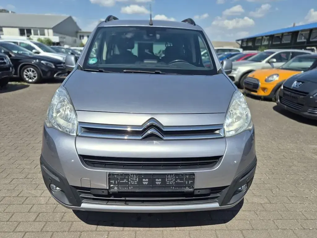 Gebraucht Citroën Berlingo SELECTION 110 PS (80 kW) 2018 Grau Van / Kleinbus