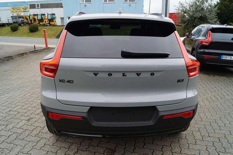 Gebraucht Volvo XC40 Plus 163 PS (119 kW) 2025 Grau SUV