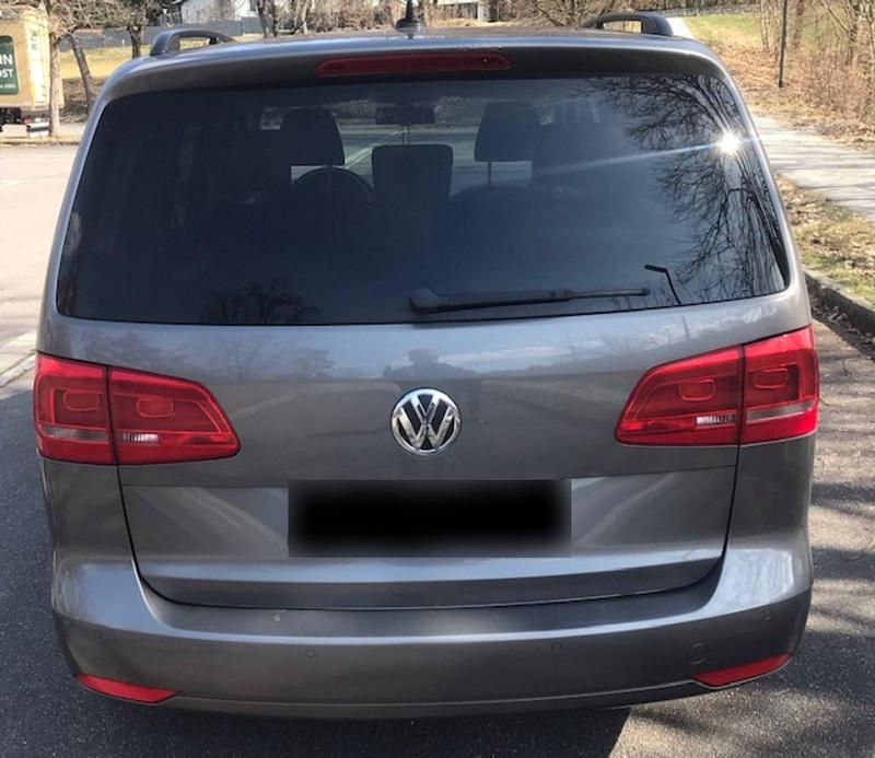 Gebraucht VW Touran 140 PS (102 kW) 2010 Grau Van / Kleinbus