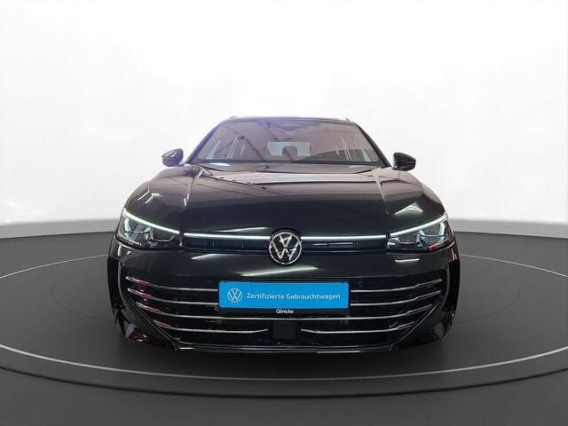 Gebraucht VW Passat Elegance 150 PS (110 kW) 2024 Grenadillschwarz metallic Kombi