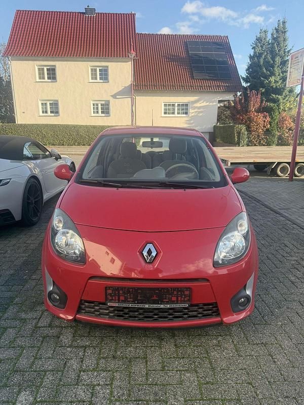 Rot Gebraucht 2009 Renault Twingo Kleinwagen | 1.850 € (Fairer Preis) - Bild 1/4