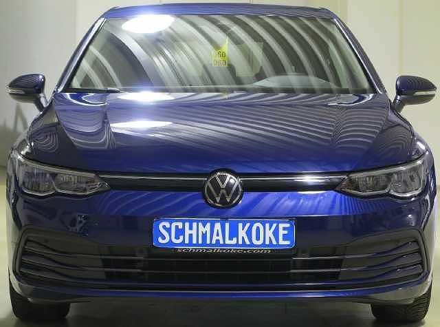 Atlantic blue (metallic) Gebraucht 2023 VW Golf VIII Life Limousine | 23.500 € (Fairer Preis) - Bild 1/4