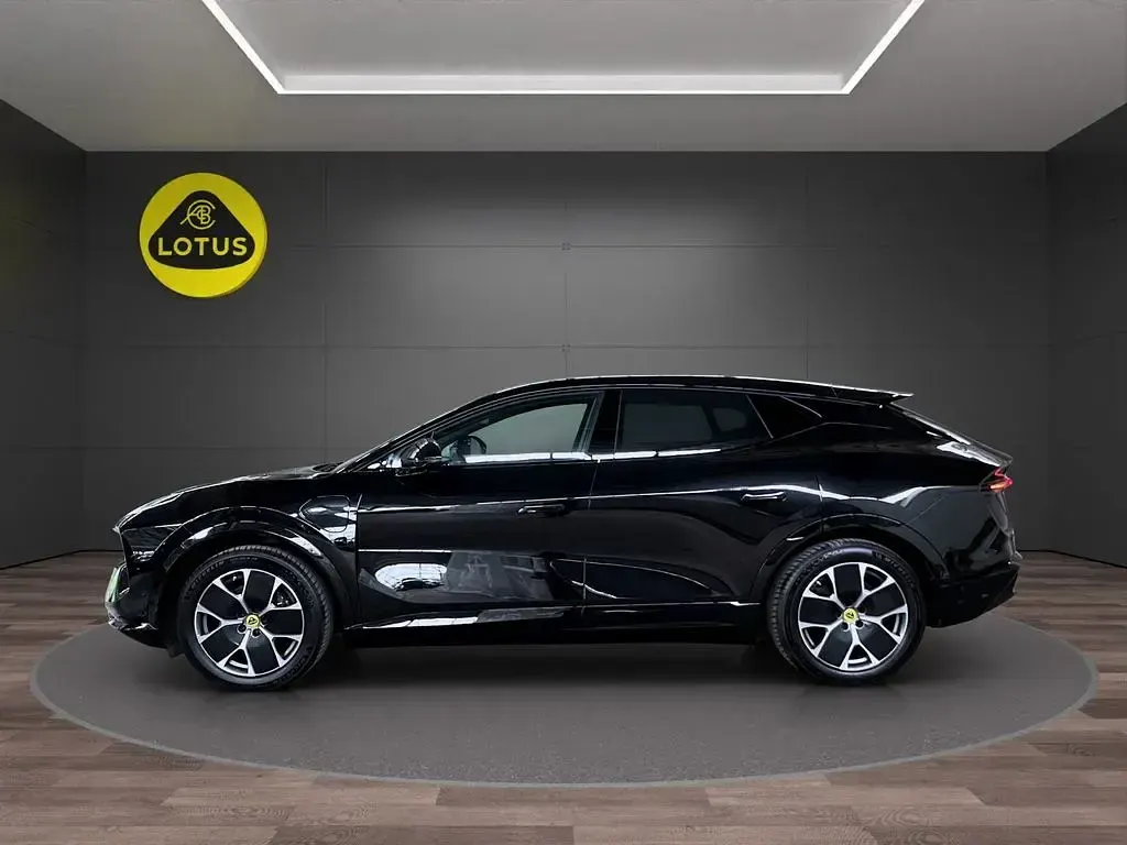 Gebraucht Lotus Eletre 450 kW (612 PS) 2024 Stellar black SUV