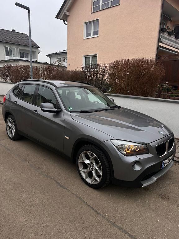 Gebraucht BMW X1 143 PS (105 kW) 2011 Grau SUV