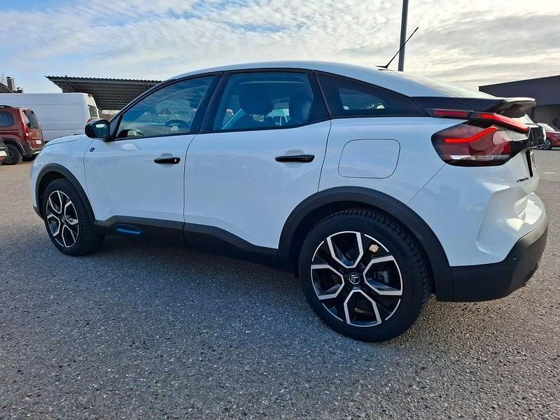 Gebraucht Citroën e-C4 Feel 100 kW (136 PS) 2022 Blanc banquise Limousine