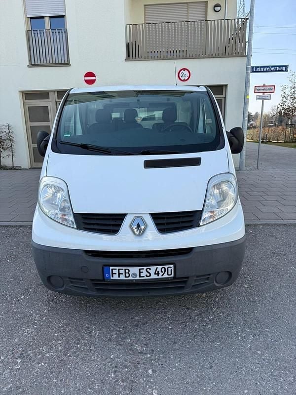 Gebraucht Renault Trafic 114 PS (83 kW) 2014 Weiß Van / Kleinbus