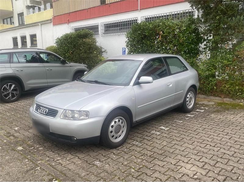 Second-hand Audi A3 101 CP (74 kW) 2001 Argintiu Hatchback