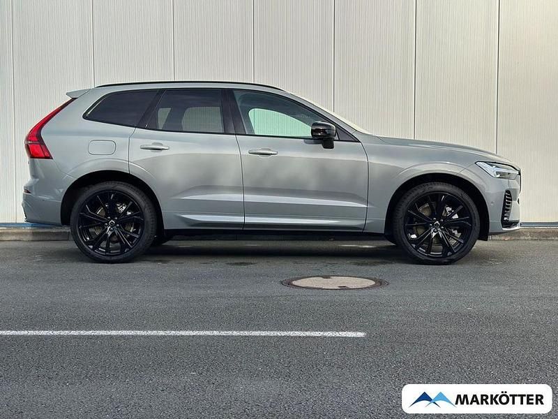 Neu Volvo XC60 Plus 455 PS (334 kW) 2025 Grau SUV