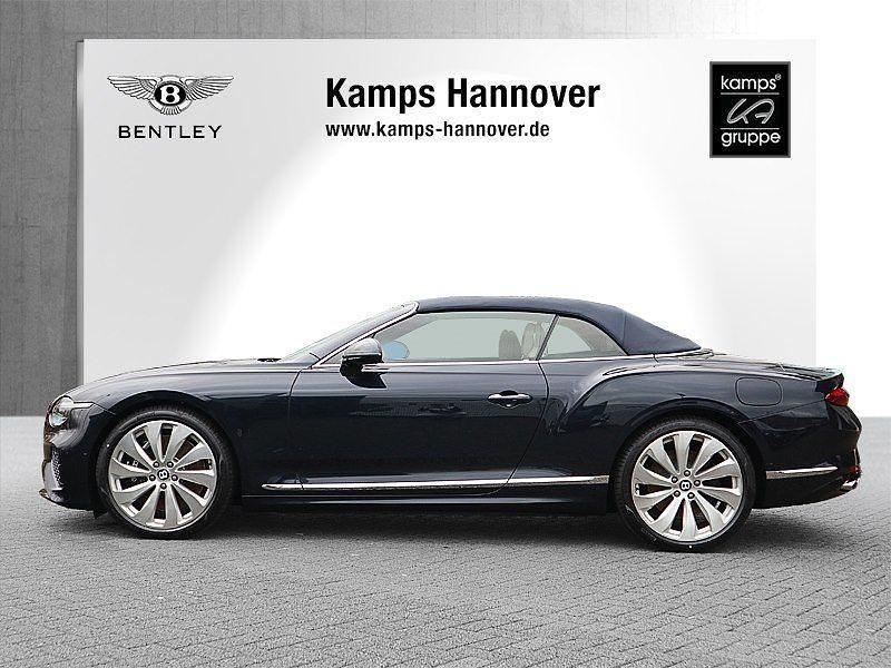 Neu Bentley Continental 680 PS (500 kW) 2025 Blau Cabrio