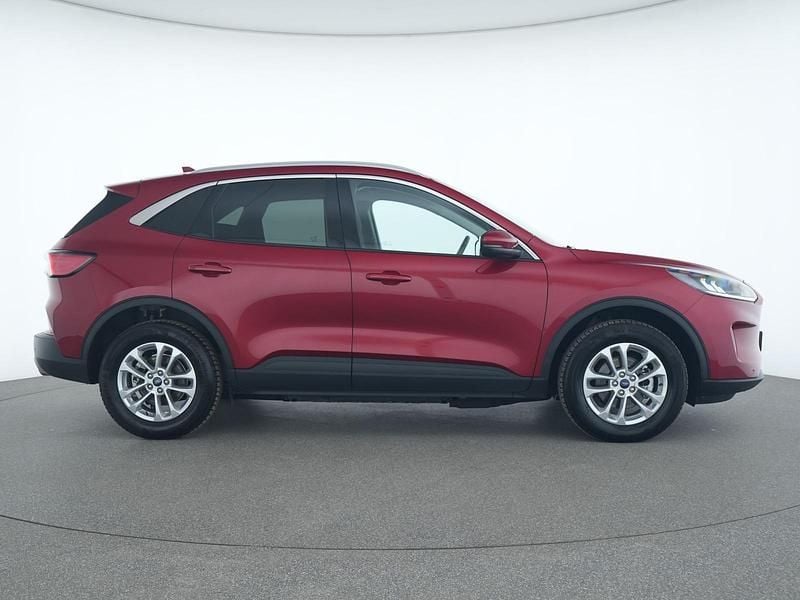 Usado Ford Kuga Titanium 224 HP (164 kW) 2022 Vermelho SUV