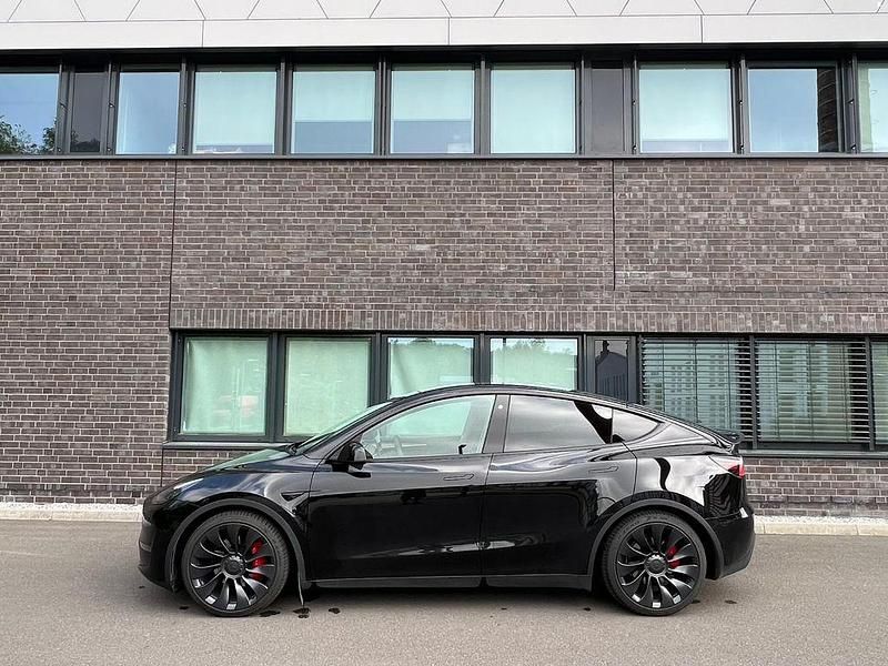 Gebraucht Tesla Model Y Performance 392 kW (534 PS) 2023 Schwarz SUV