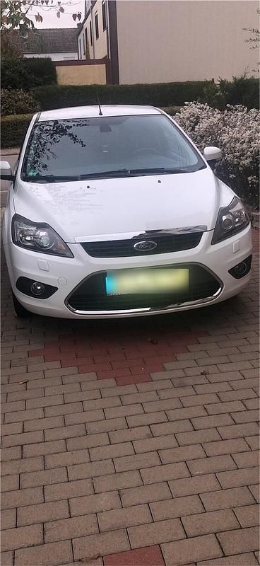 Second-hand Ford Focus 101 CP (74 kW) 2008 Alb Coupe